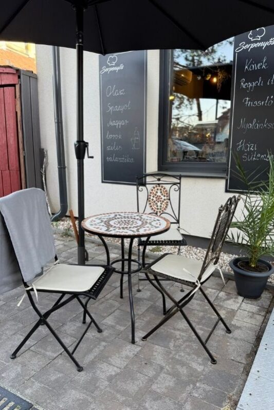 Serpenyős Bisztró Mediterrán étterem Dunakeszi